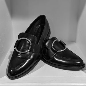 ASOS Pointed Black Loafer w/ Silver Ring Sz 9